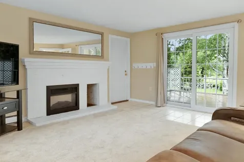 2 Queensway Circle Nashua NH 03062