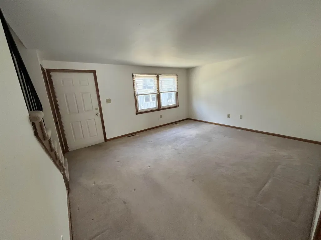 18 Bluestone Drive Nashua NH 03060