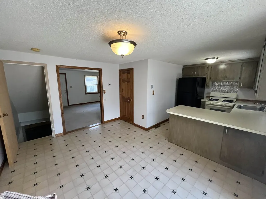 18 Bluestone Drive Nashua NH 03060