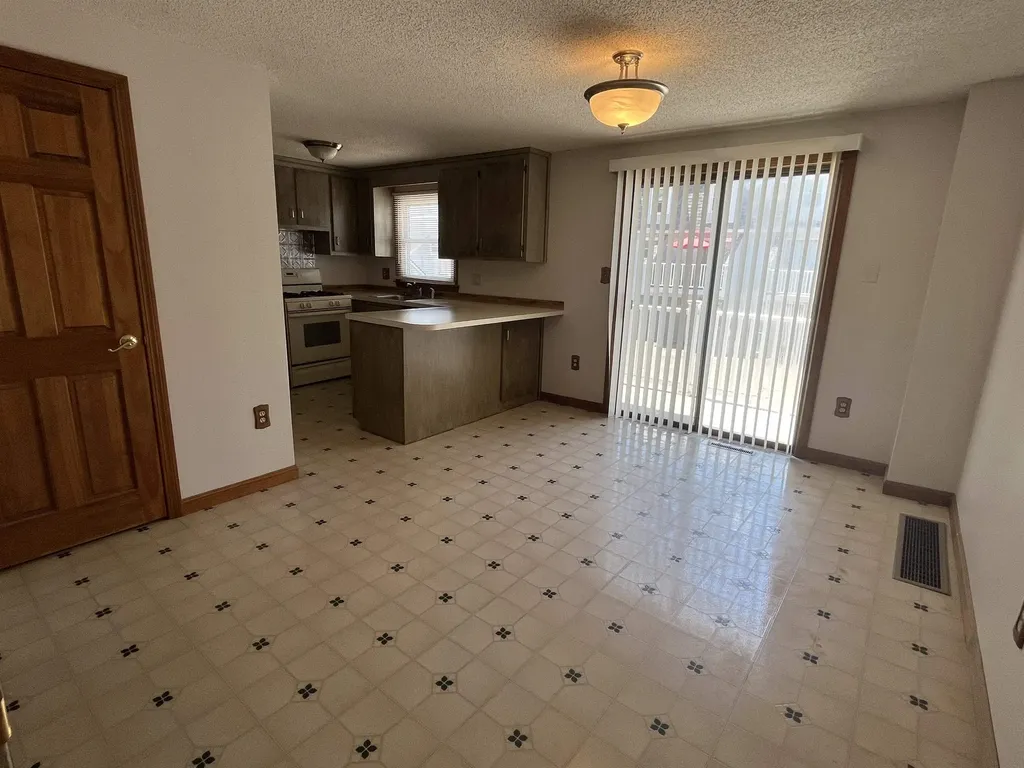 18 Bluestone Drive Nashua NH 03060