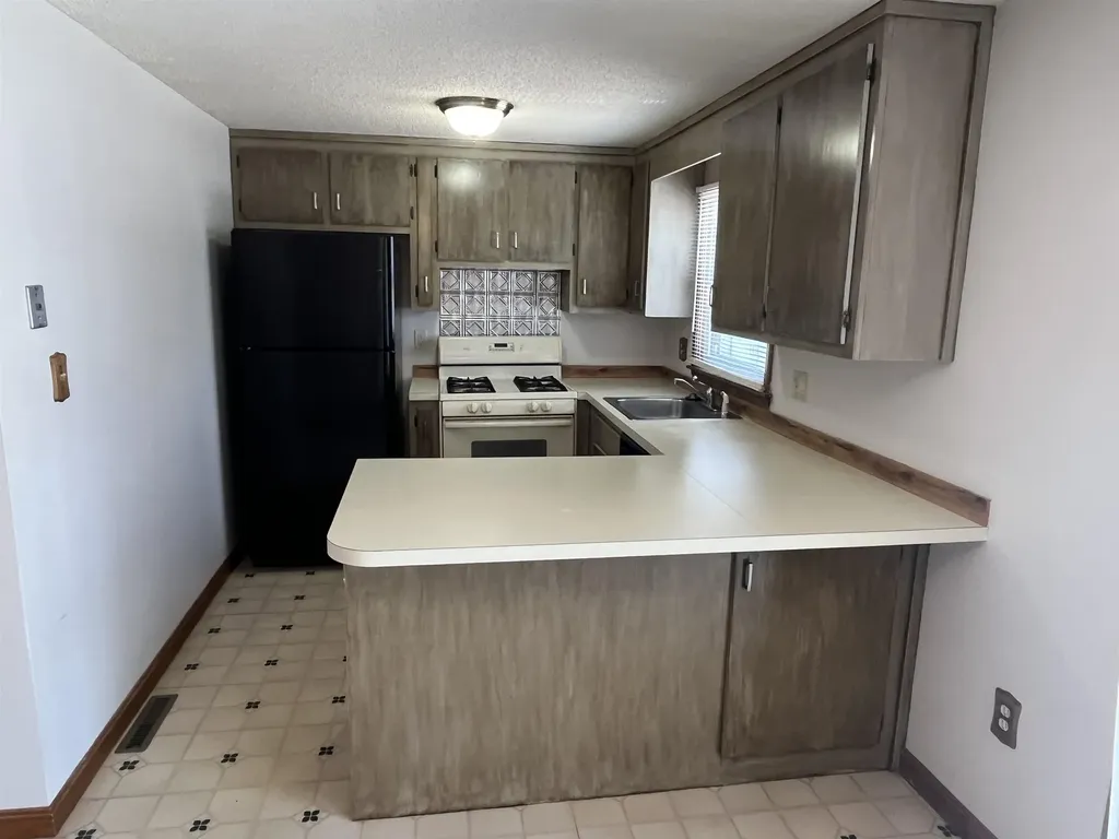 18 Bluestone Drive Nashua NH 03060