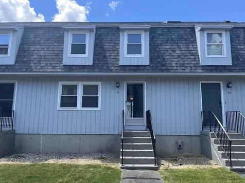 18 Bluestone Drive Nashua NH 03060