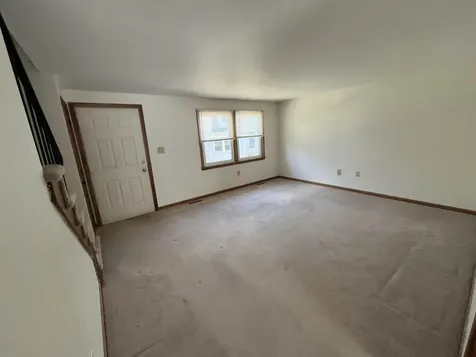 18 Bluestone Drive Nashua NH 03060