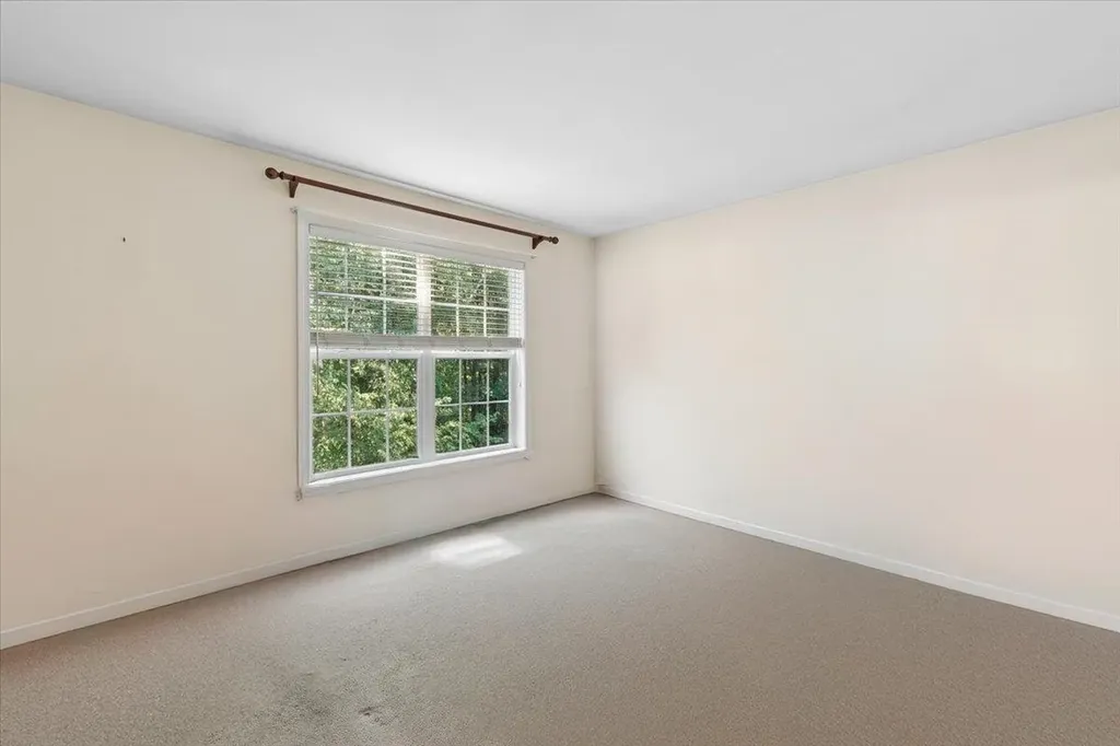 48 Brookview Road Windham NH 03087