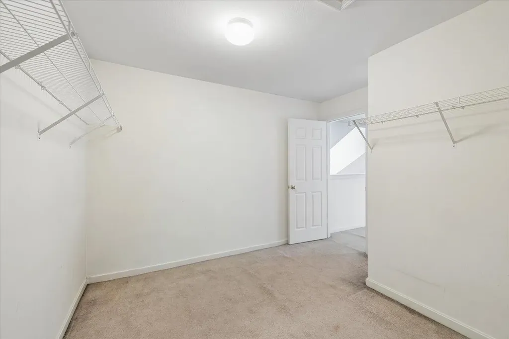 48 Brookview Road Windham NH 03087