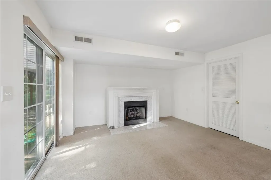 48 Brookview Road Windham NH 03087