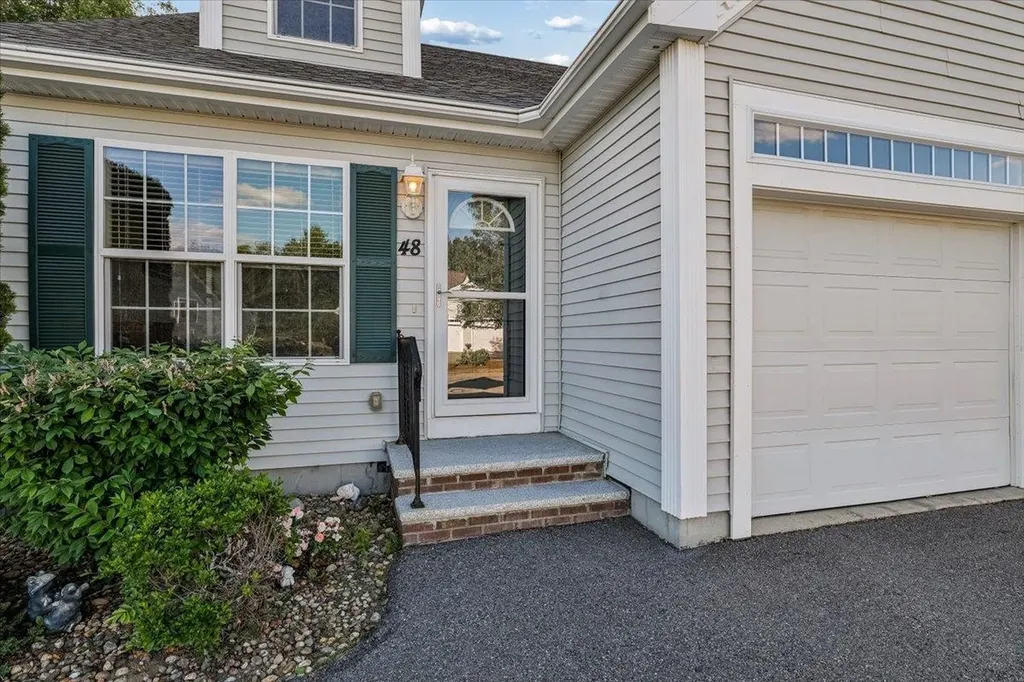 48 Brookview Road Windham NH 03087