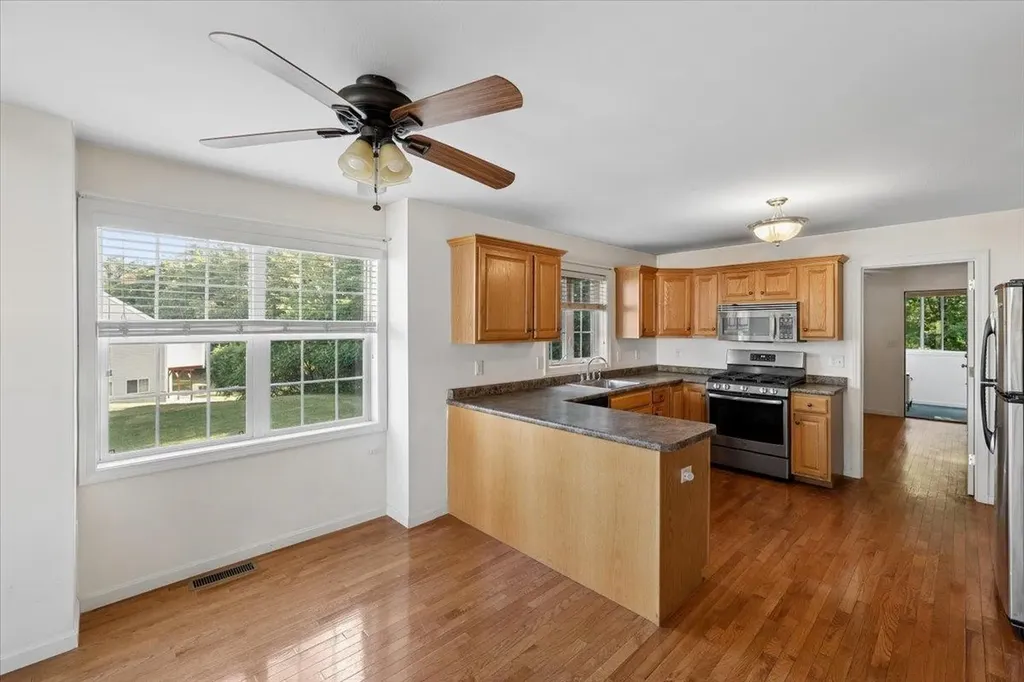 48 Brookview Road Windham NH 03087