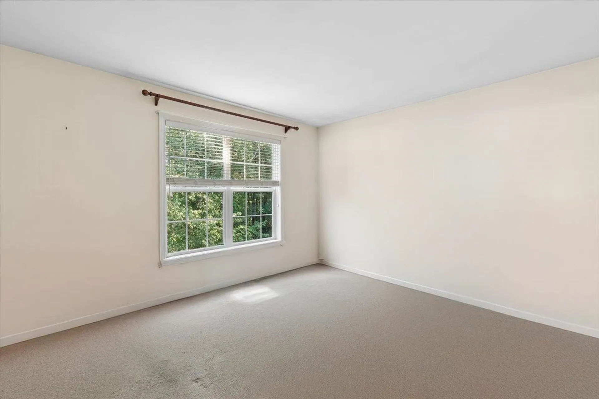 48 Brookview Road Windham NH 03087