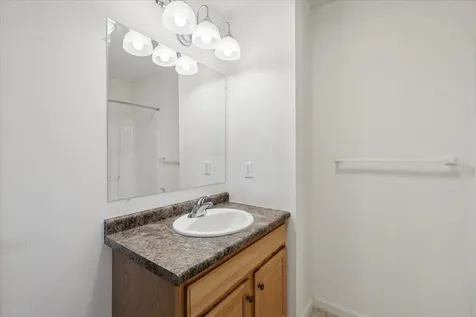 48 Brookview Road Windham NH 03087