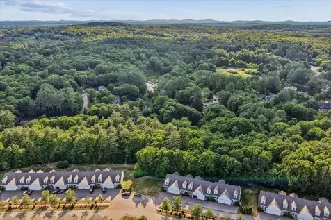 48 Brookview Road Windham NH 03087