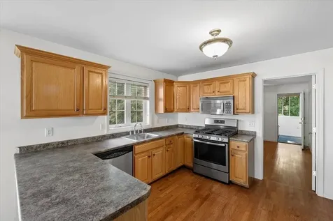 48 Brookview Road Windham NH 03087