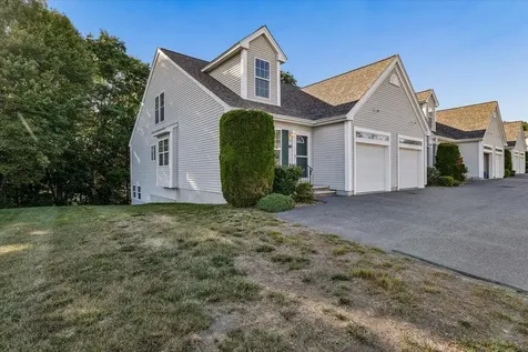 48 Brookview Road Windham NH 03087