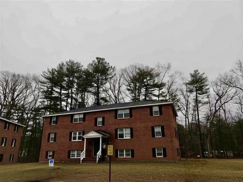 21 Folly Mill Terrace Seabrook NH 03874
