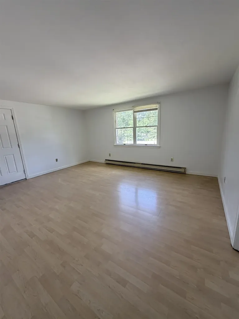 21 Folly Mill Terrace Seabrook NH 03874
