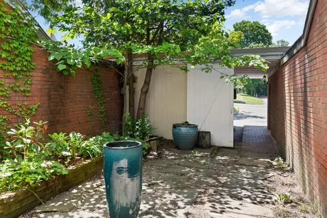 388 College Street Burlington VT 05401