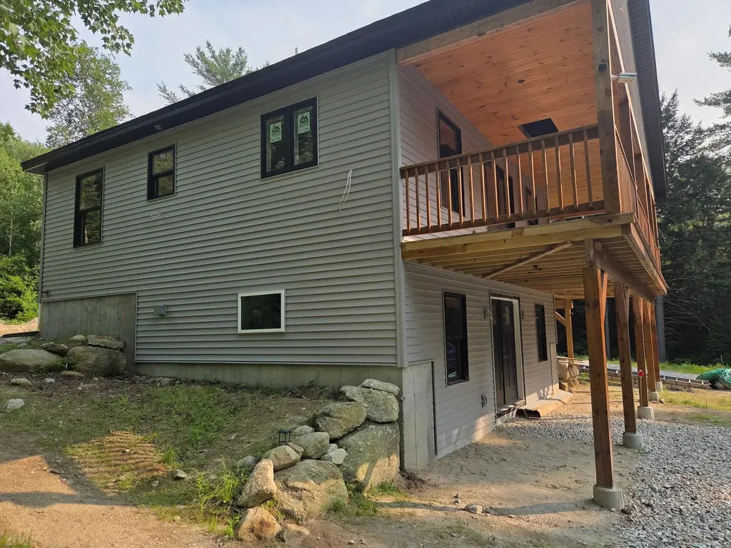 89 Hemlock Lane Danbury NH 03230