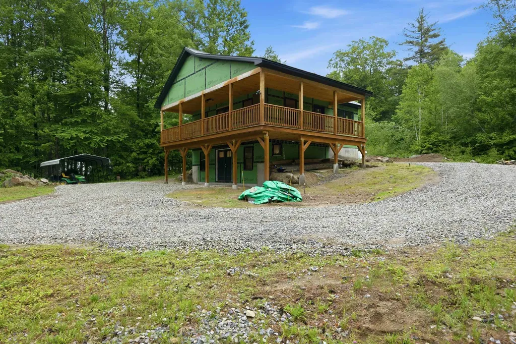 89 Hemlock Lane Danbury NH 03230
