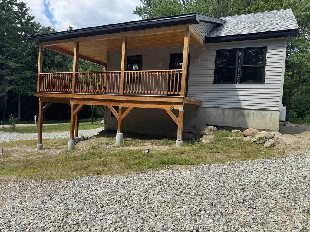 89 Hemlock Lane Danbury NH 03230