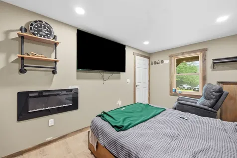89 Hemlock Lane Danbury NH 03230