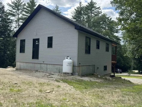 89 Hemlock Lane Danbury NH 03230