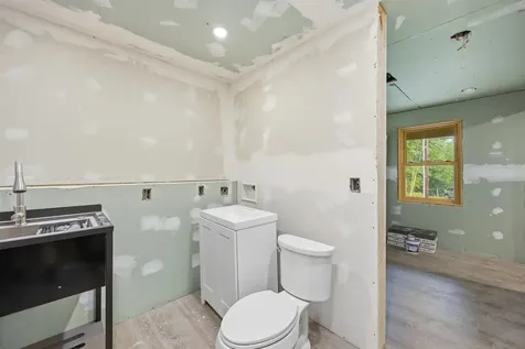 89 Hemlock Lane Danbury NH 03230