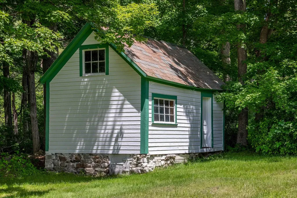 457 Brooklyn Road Mount Tabor VT 05739