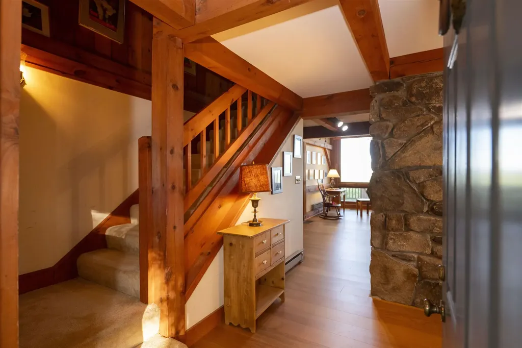 589 Fairbanks Turn Hartford VT 05059