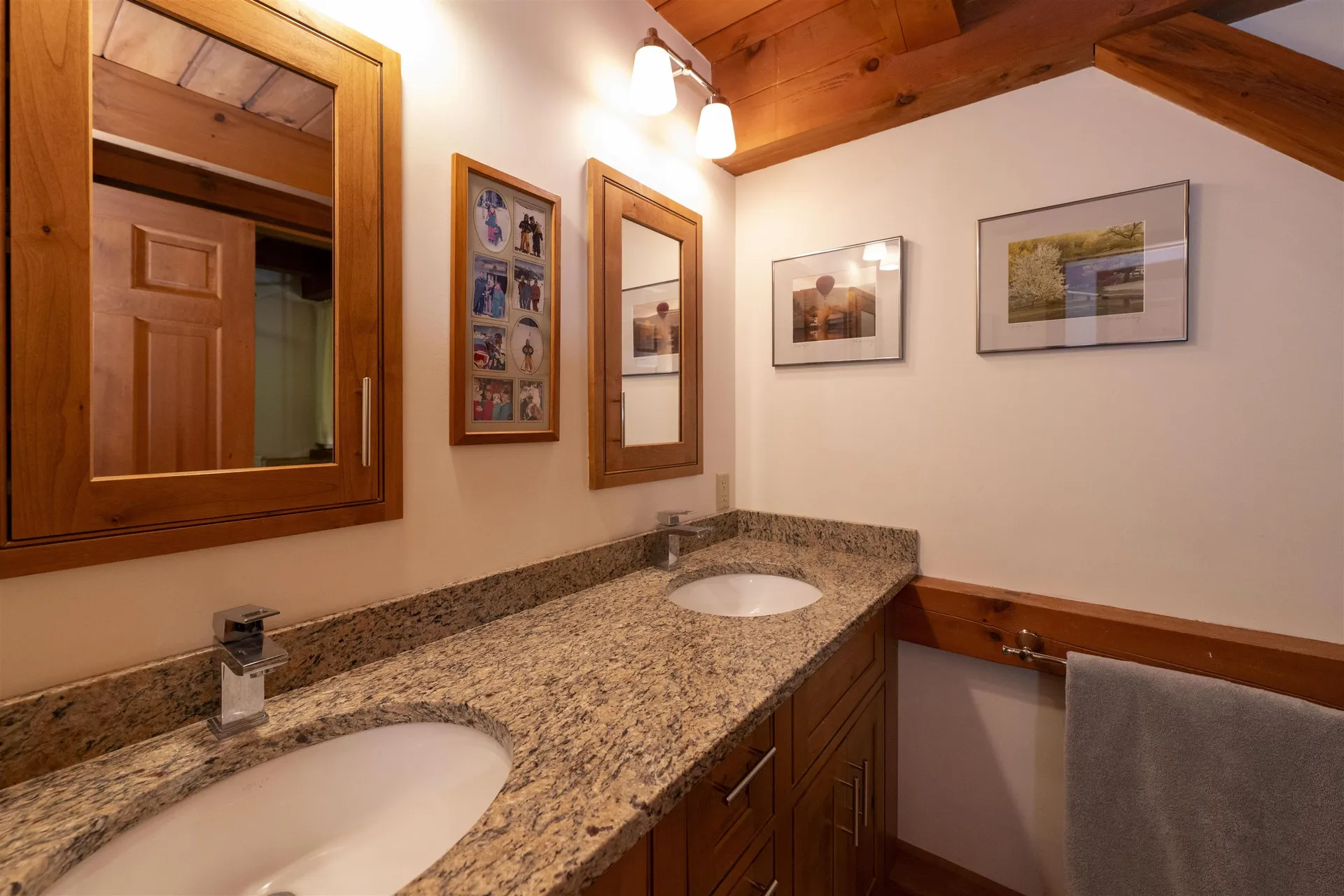 589 Fairbanks Turn Hartford VT 05059