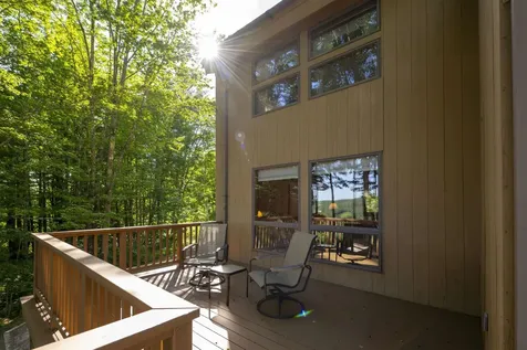 589 Fairbanks Turn Hartford VT 05059