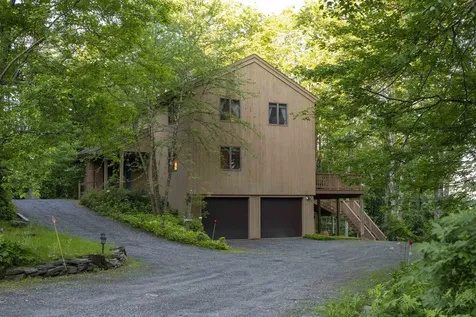 589 Fairbanks Turn Hartford VT 05059