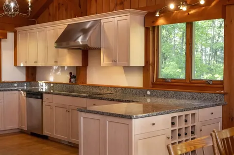 589 Fairbanks Turn Hartford VT 05059