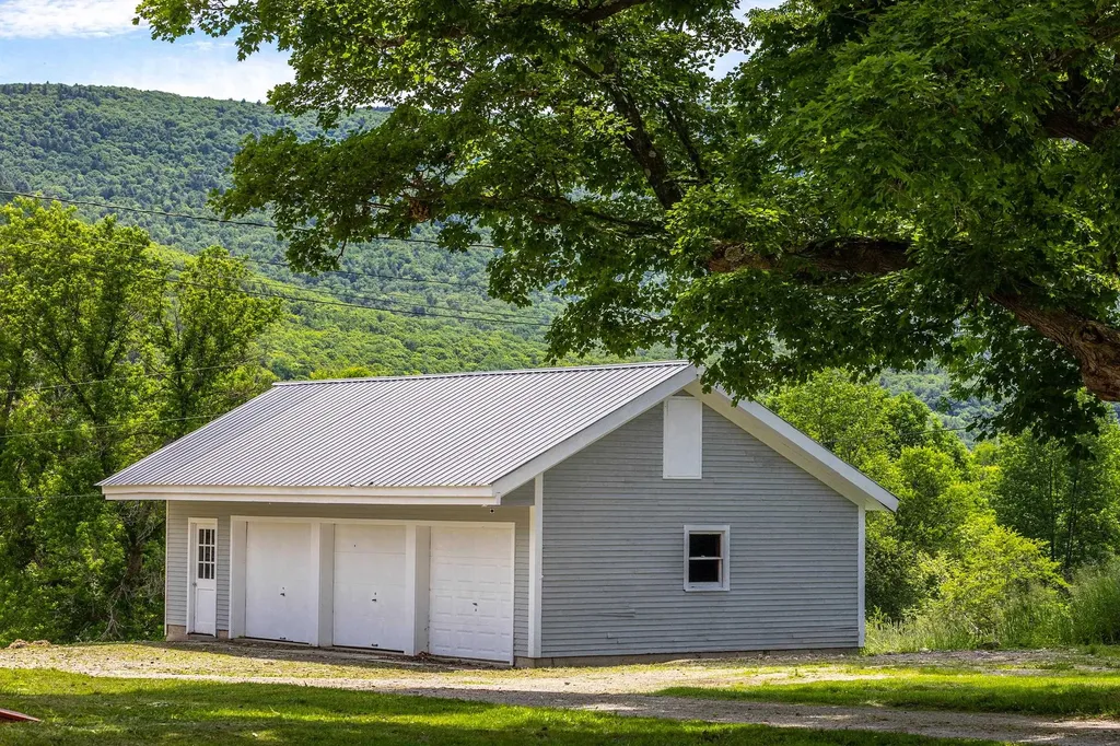 1174 North Main Street Danby VT 05739