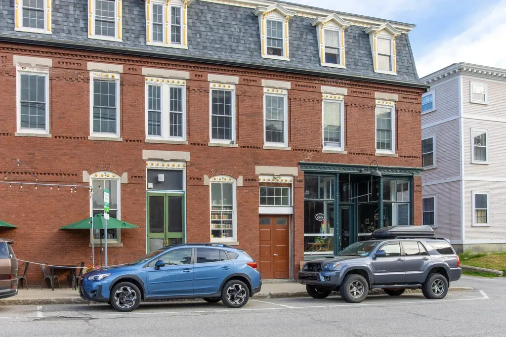 282 Central Avenue Dover NH 03820-4179