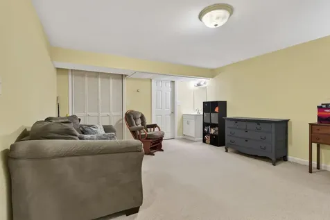 4 Snowberry Lane Goffstown NH 03045