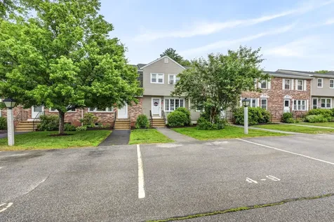 4 Snowberry Lane Goffstown NH 03045