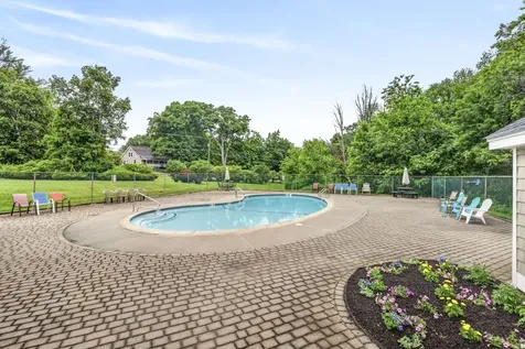 4 Snowberry Lane Goffstown NH 03045