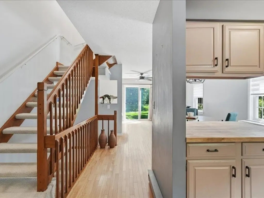 104 Woodbine Road Colchester VT 05446-6352