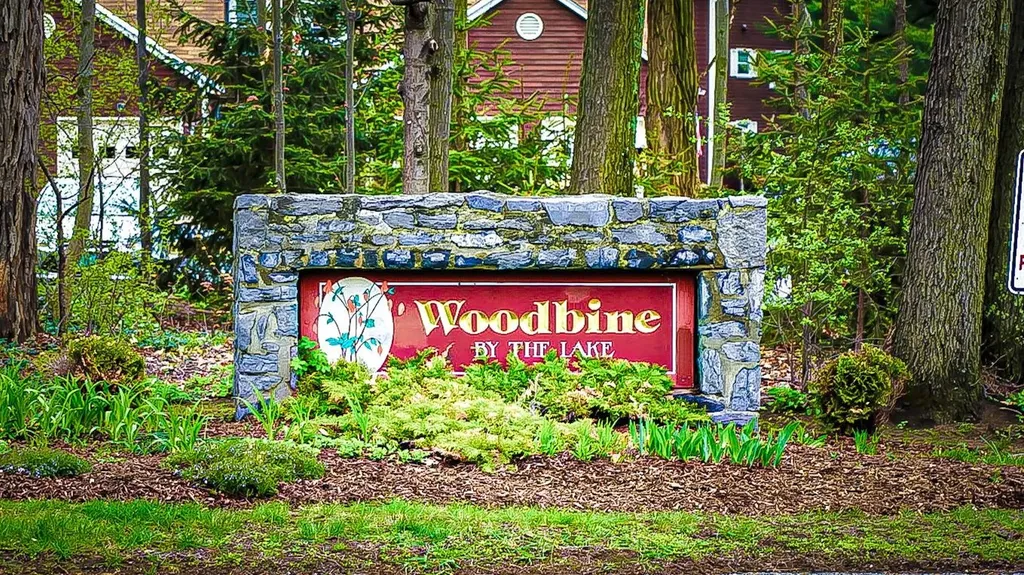 104 Woodbine Road Colchester VT 05446-6352