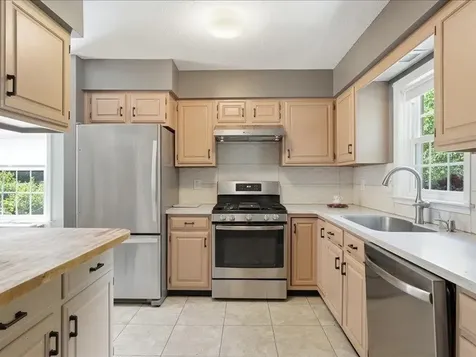 104 Woodbine Road Colchester VT 05446-6352