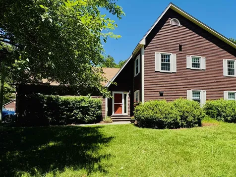 104 Woodbine Road Colchester VT 05446-6352