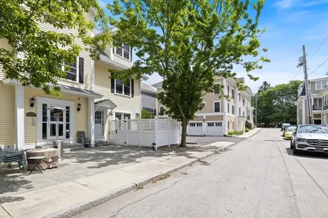 43 Cornwall Street Portsmouth NH 03801