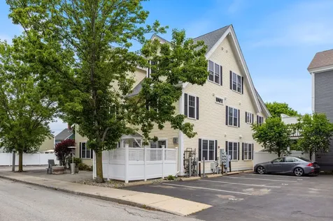 43 Cornwall Street Portsmouth NH 03801