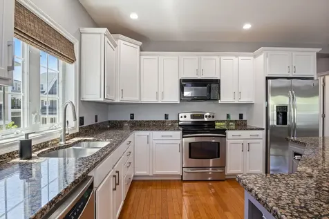 43 Cornwall Street Portsmouth NH 03801
