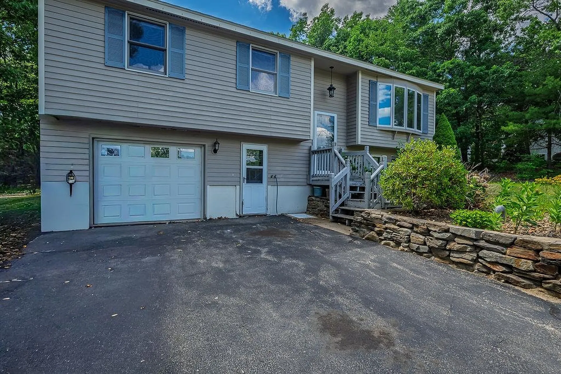 181 High Range Road Londonderry NH 03053