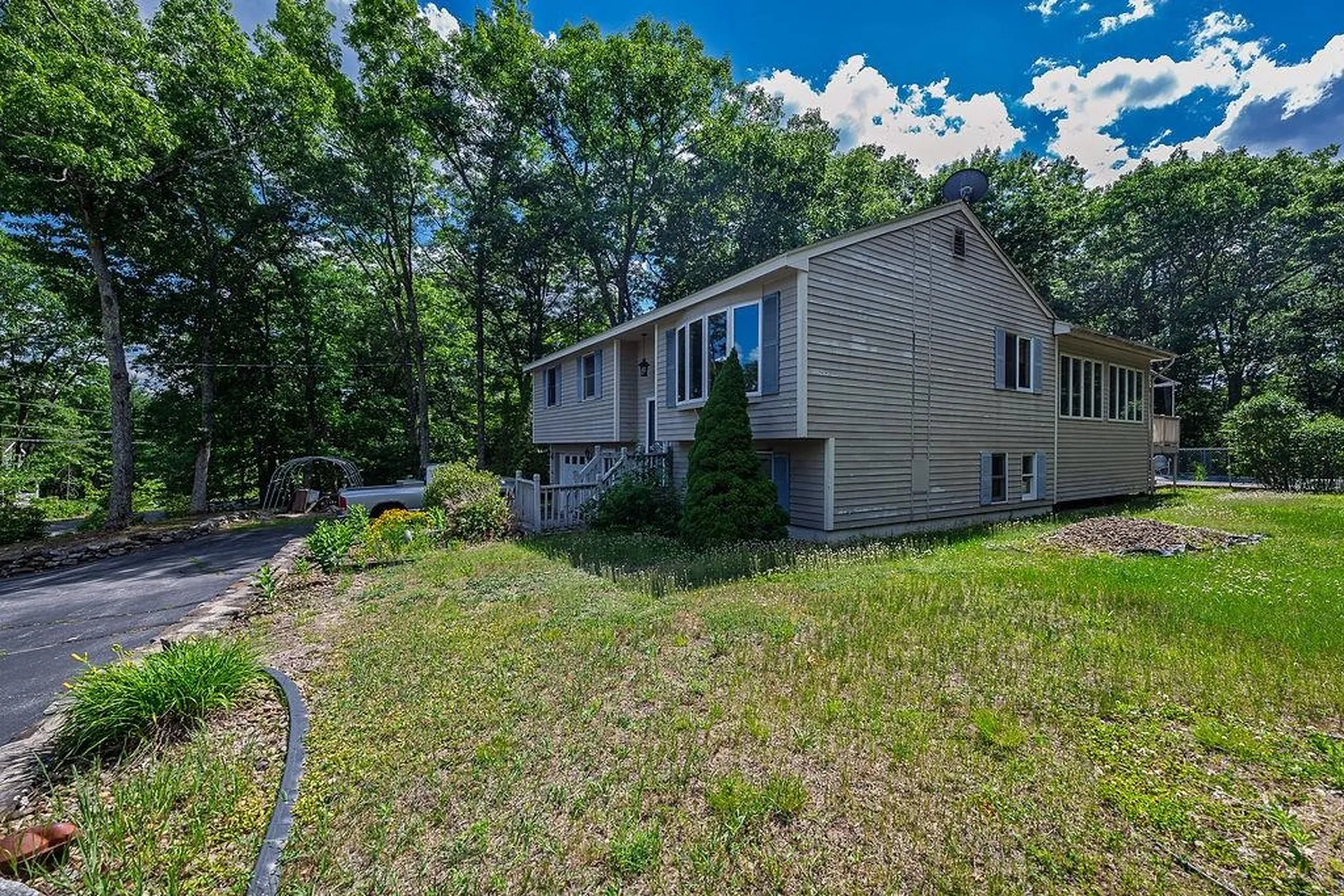 181 High Range Road Londonderry NH 03053