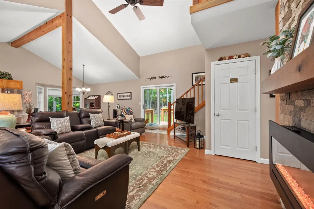 12 Stonegate Court Gilford NH 03249