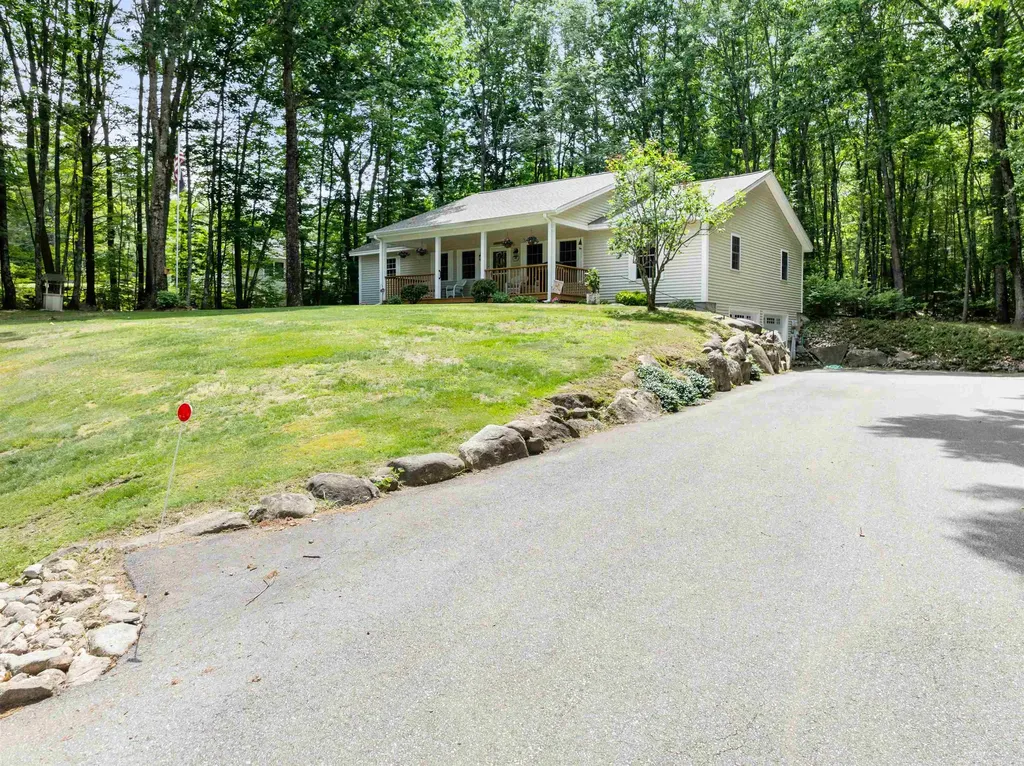 12 Stonegate Court Gilford NH 03249
