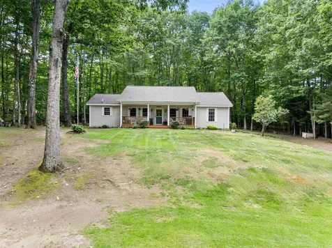 12 Stonegate Court Gilford NH 03249