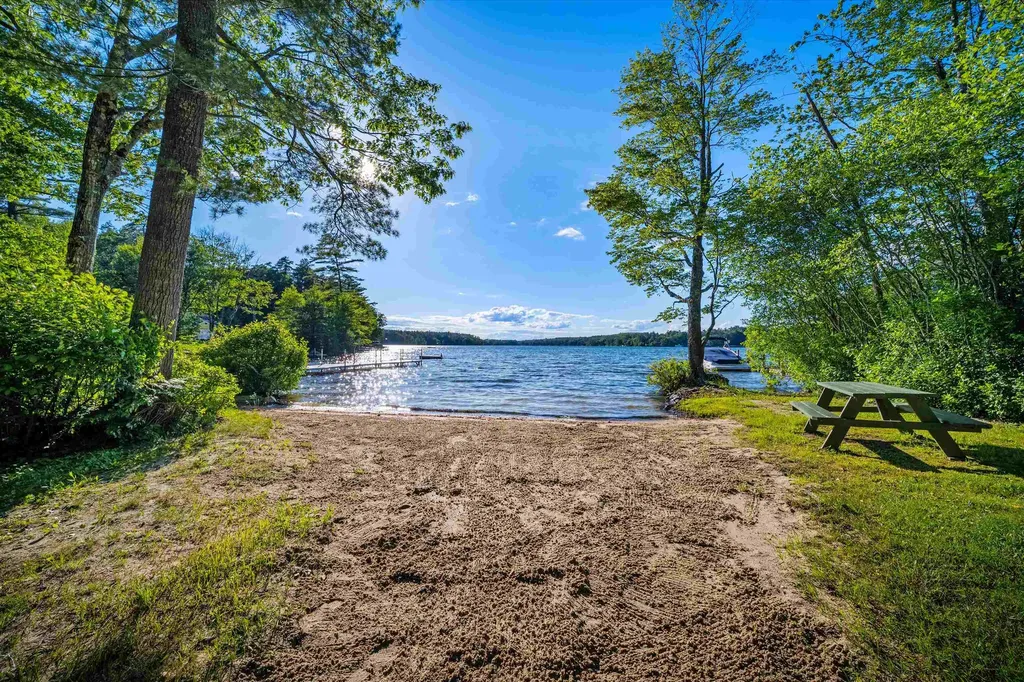 606 N Main Street Wolfeboro NH 03894